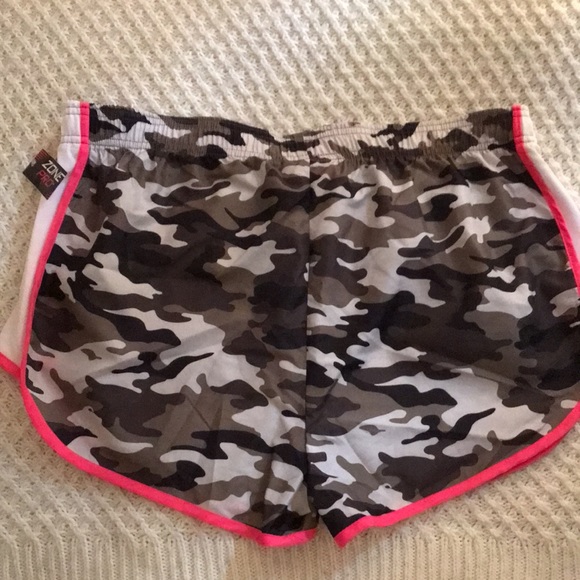 Shorts XL NWT - Picture 2 of 7